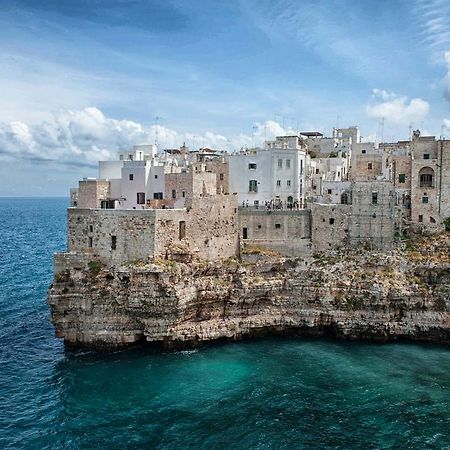Отель La Pergola Полиньяно-а-Маре Экстерьер фото
