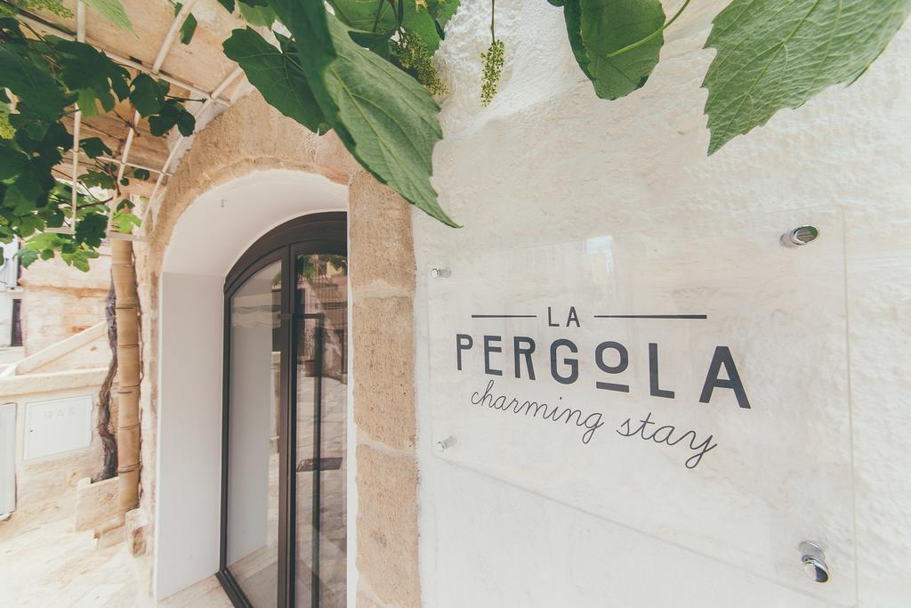Отель La Pergola Полиньяно-а-Маре Экстерьер фото