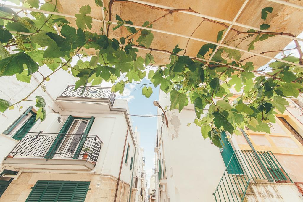 Отель La Pergola Полиньяно-а-Маре Экстерьер фото