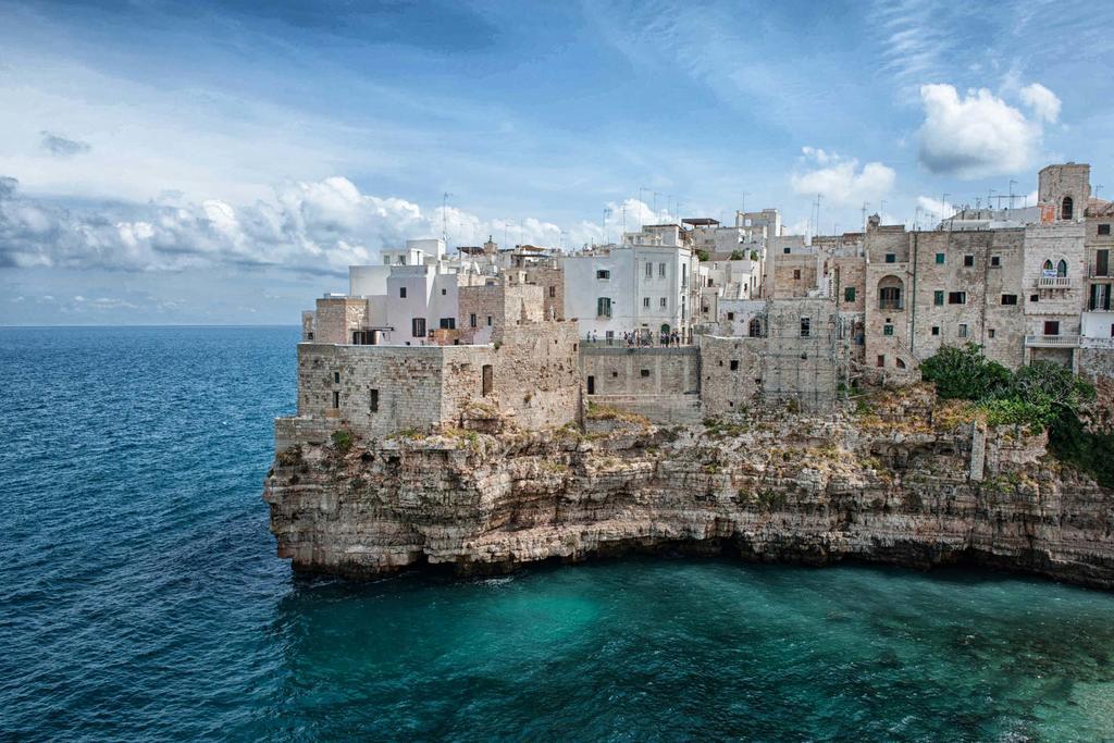 Отель La Pergola Полиньяно-а-Маре Экстерьер фото